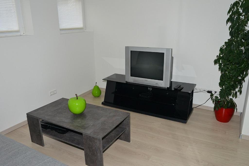 Apartment In Reutlingen / Sickenhausen Экстерьер фото
